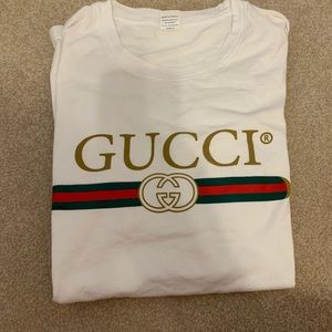 Gucci Logo T-Shirt *NOT AUTHENTIC*